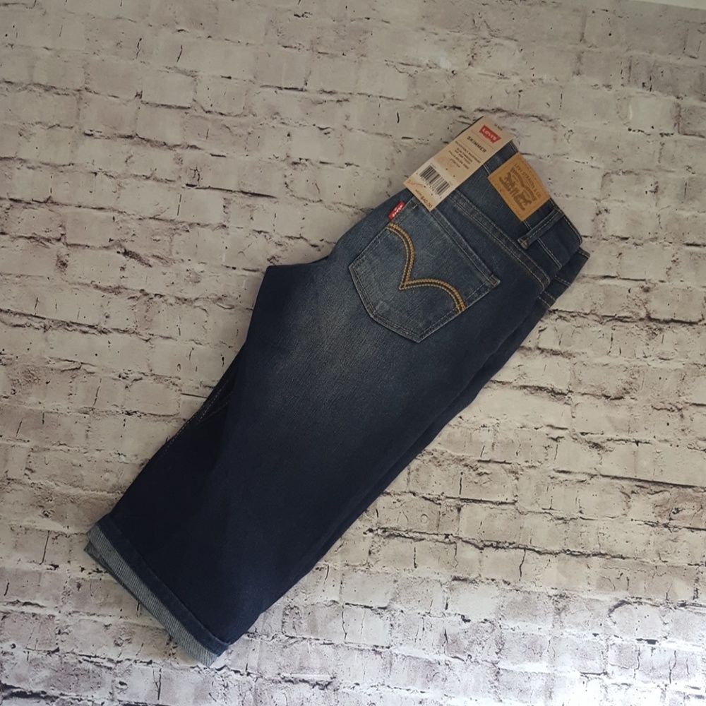 Levis